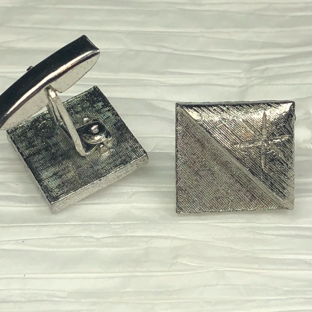 VTG Mens Cufflinks Silver Tone 3D Geometric